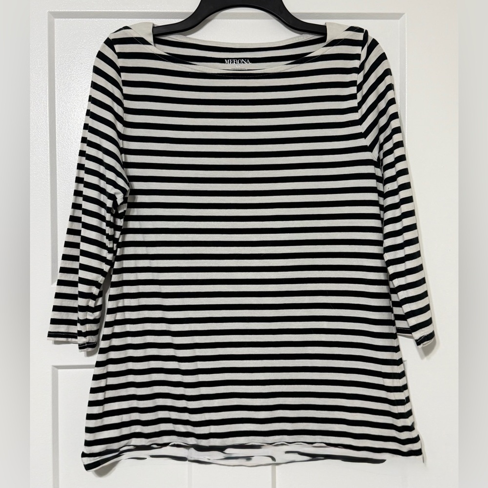 953: Merona Black and White Striped Long Sleeve Top - Large